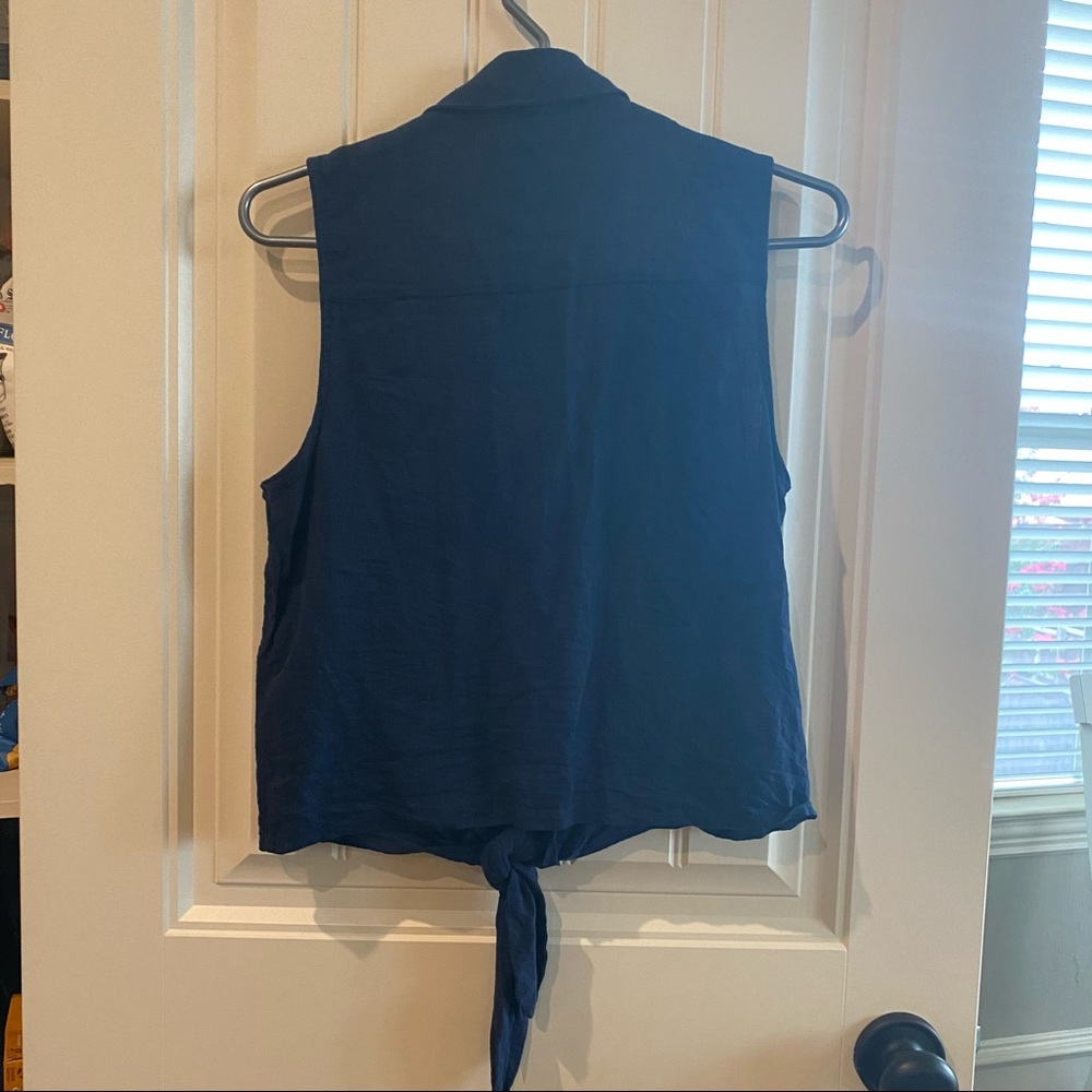 Le Lis navy button down tank - Picture 2 of 3